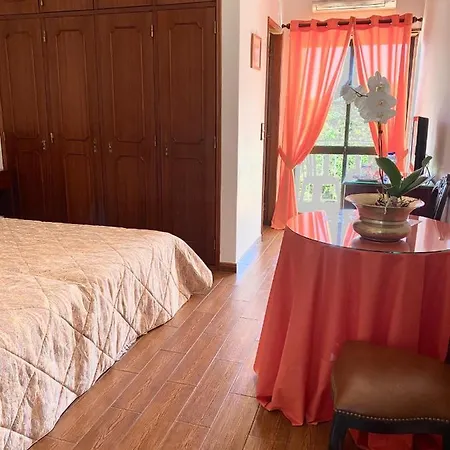 Bed & Breakfast Toca Dos Grilos Estoril