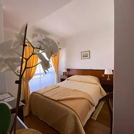 Bed & Breakfast Toca Dos Grilos Estoril